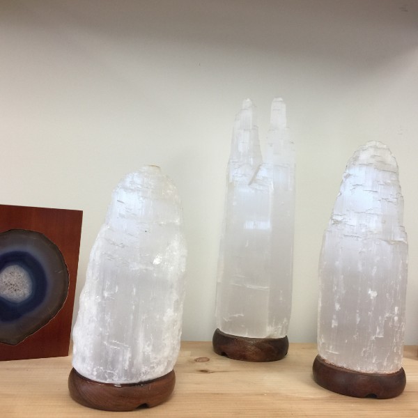 Selenite Lamp Xlarge Blue (White crystal with blue bulb) 15"